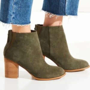 Urban Outfitters Moss green heeled booties